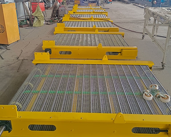 網(wǎng)帶輸送機(jī)